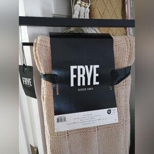 FRYE Chunky Knit Throw Blanket